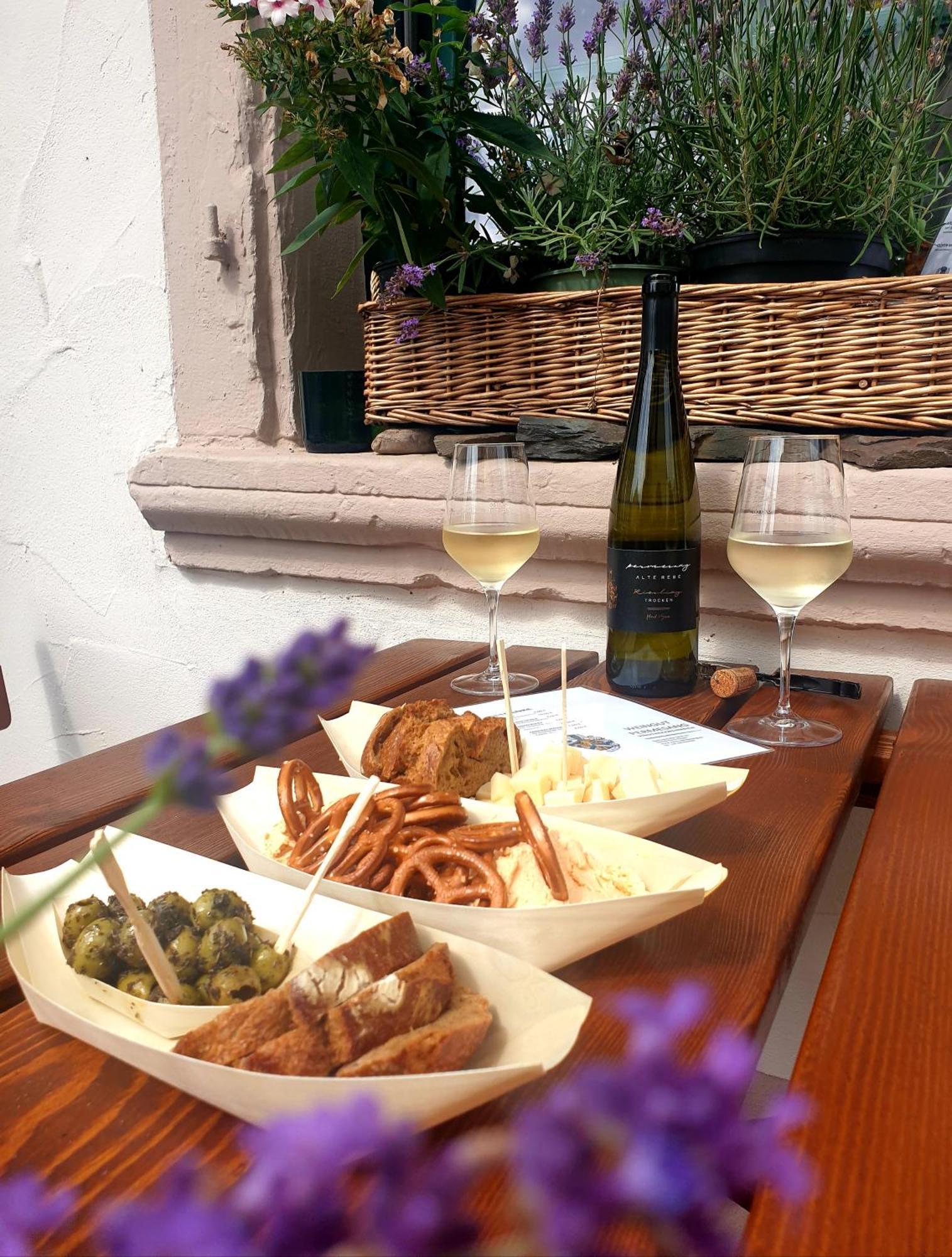 Zur Alten Rebe Ferienhaus Und Weingut Konz Exteriör bild