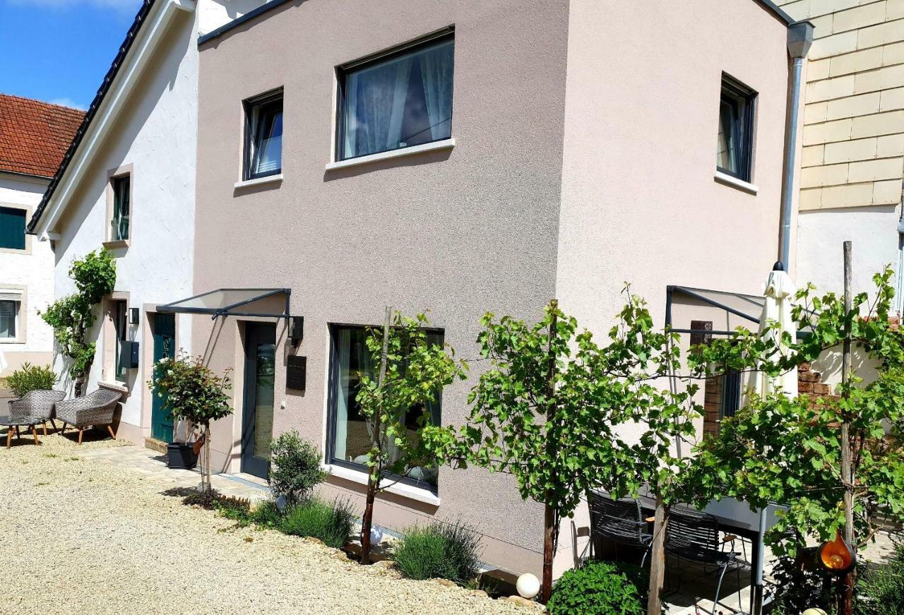 Zur Alten Rebe Ferienhaus Und Weingut Konz Exteriör bild
